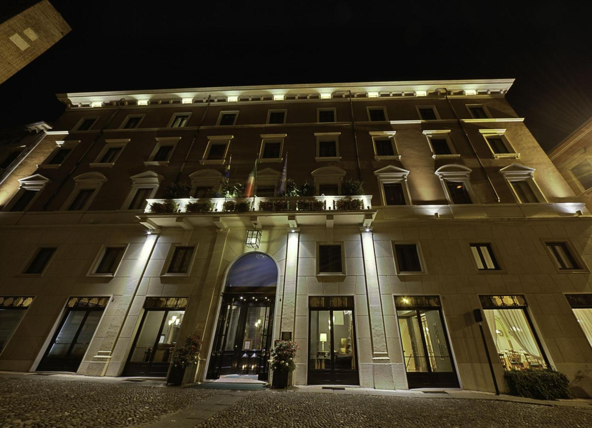 Due Torri Hotel Verona Exterior foto